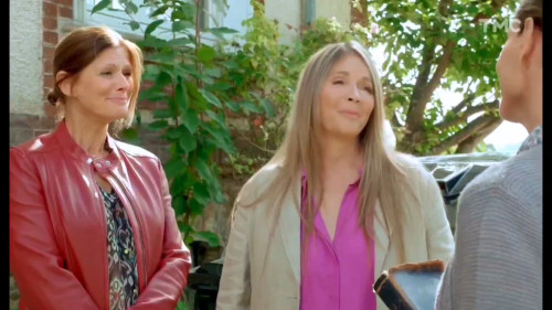 carole dechantre (1080p).mp4 snapshot 00.27.339
