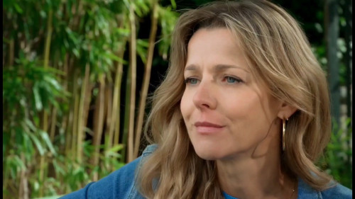 laure guibert (1080p).mp4 snapshot 00.40.291