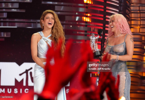 NEWARK, NEW JERSEY - SEPTEMBER 12: (L-R) Shakira and Karol G accept the Best Collaboration award for