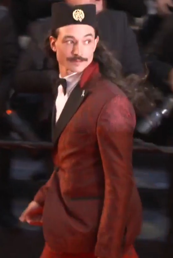 qNQm.jpg